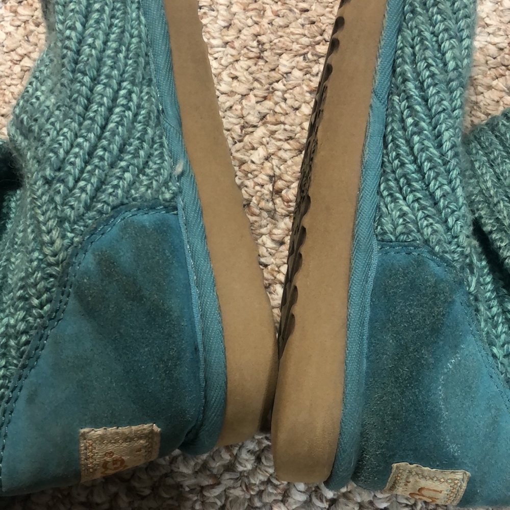 Ugh Boots - Picture 5 of 7